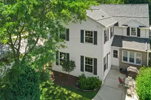 2504 N 90th St, Wauwatosa, WI 53226 - Photo 22