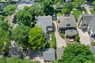 2504 N 90th St, Wauwatosa, WI 53226 - Photo 26