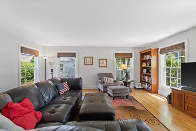 2504 N 90th St, Wauwatosa, WI 53226 - Photo 6