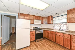 1523 Minnesota Ave, South Milwaukee, WI 53172 - Photo 8