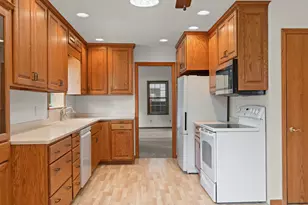 2721 Ray Pl, La Crosse, WI 54601 - Photo 12