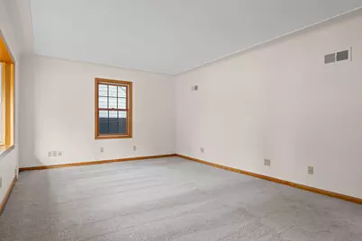 2721  Ray Pl, La Crosse, WI 54601 - Photo 8