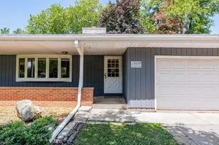 21670 W Glengarry Rd, New Berlin, WI 53146 - Photo 48