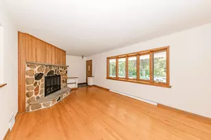 21670 W Glengarry Rd, New Berlin, WI 53146 - Photo 12