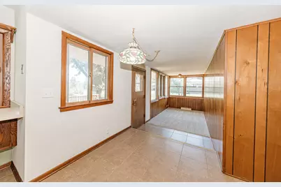 21670 W Glengarry Rd, New Berlin, WI 53146 - Photo 18