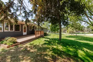 21670 W Glengarry Rd, New Berlin, WI 53146 - Photo 6