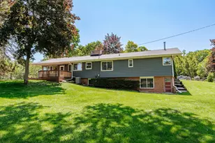 21670 W Glengarry Rd, New Berlin, WI 53146 - Photo 40