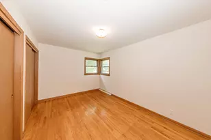 21670 W Glengarry Rd, New Berlin, WI 53146 - Photo 20