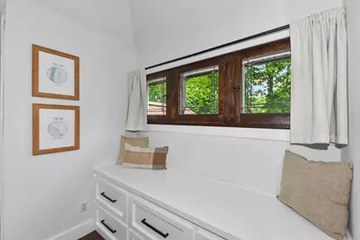 2351 N 62nd St, Wauwatosa, WI 53213 - Photo 38