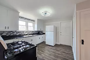 1651 S 58th St, West Allis, WI 53214 - Photo 26