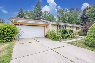 120  Rip Van Winkle Dr, Brookfield, WI 53186 - Photo 1