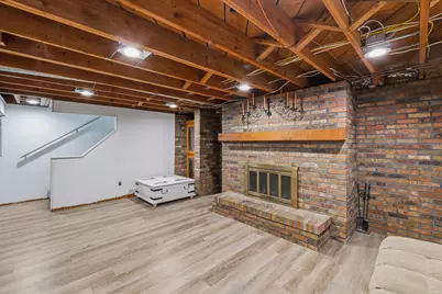 519  Scenic Dr, West Bend, WI 53090 - Photo 22