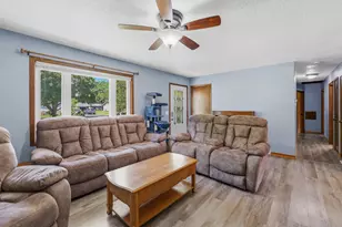 519 Scenic Dr, West Bend, WI 53090 - Photo 6