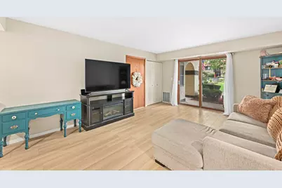 N82W13498  Fond Du Lac Ave #D108, Menomonee Falls, WI 53051 - Photo 12