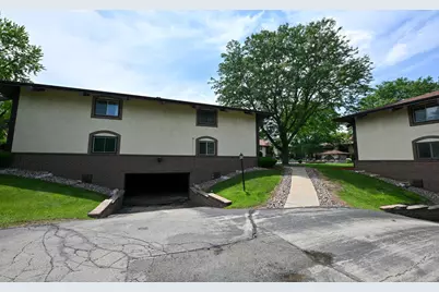 N82W13498  Fond Du Lac Ave #D108, Menomonee Falls, WI 53051 - Photo 4