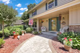 N109W20965 Mountbrooke Dr, Germantown, WI 53022 - Photo 2