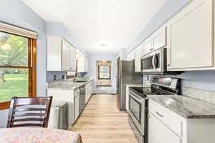 S74W26260 Green Mountain Dr, Vernon, WI 53189 - Photo 8