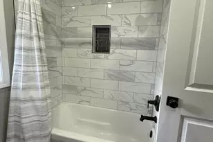 2229 N 102nd St, Wauwatosa, WI 53226 - Photo 8