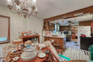2203 W Goldcrest Ave, Milwaukee, WI 53221 - Photo 6