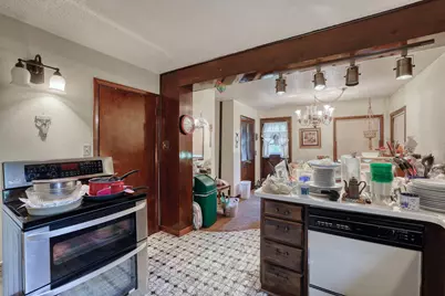 2203 W Goldcrest Ave, Milwaukee, WI 53221 - Photo 12