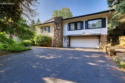 2203 W Goldcrest Ave, Milwaukee, WI 53221 - Photo 1