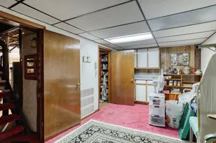 2203 W Goldcrest Ave, Milwaukee, WI 53221 - Photo 34