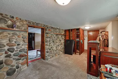 2203 W Goldcrest Ave, Milwaukee, WI 53221 - Photo 36