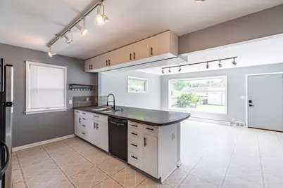 2332  Ferry St, La Crosse, WI 54601 - Photo 4