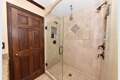 5215 S Balboa Dr, New Berlin, WI 53151 - Photo 22