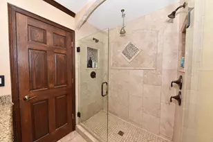 5215 S Balboa Dr, New Berlin, WI 53151 - Photo 22
