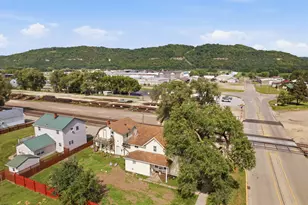 321 E Washington St, Prairie Du Chien, WI 53821 - Photo 28