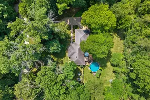 19500 W Pinecrest Ln, New Berlin, WI 53146 - Photo 42