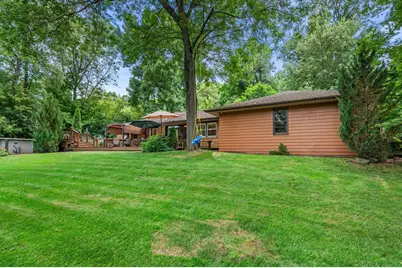 19500 W Pinecrest Ln, New Berlin, WI 53146 - Photo 38