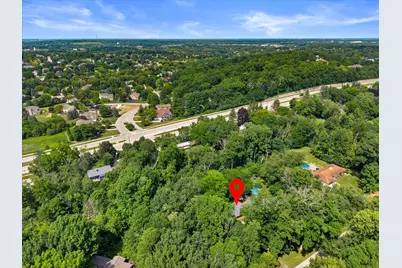 19500 W Pinecrest Ln, New Berlin, WI 53146 - Photo 46