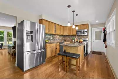 19500 W Pinecrest Ln, New Berlin, WI 53146 - Photo 8