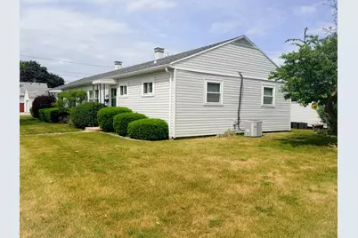 2130 W Howard Ave, Milwaukee, WI 53221 - Photo 4