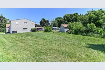 7141 W Forest Home Ave, Greenfield, WI 53220 - Photo 2