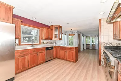 7141 W Forest Home Ave, Greenfield, WI 53220 - Photo 6