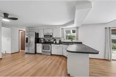 S29W29947 S Bethesda Cir, Genesee, WI 53188 - Photo 4