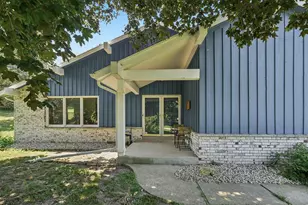 S29W29947 S Bethesda Circle, Genesee, WI 53188 - Photo 2