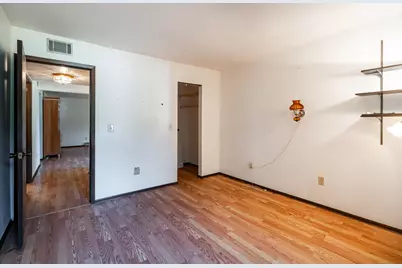 8631 N Servite Dr #113, Milwaukee, WI 53223 - Photo 14