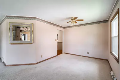 12600 W Wilbur Dr, New Berlin, WI 53151 - Photo 6