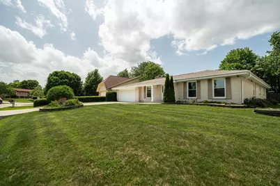 12600 W Wilbur Dr, New Berlin, WI 53151 - Photo 2
