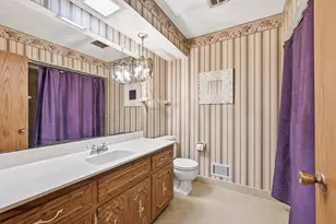 18440 Bristol Ln, Brookfield, WI 53045 - Photo 20