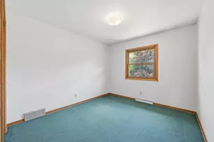 18440 Bristol Ln, Brookfield, WI 53045 - Photo 22