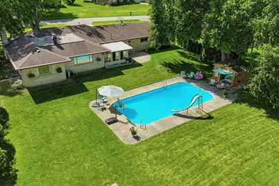 3280  San Marcos Dr, Brookfield, WI 53005 - Photo 2