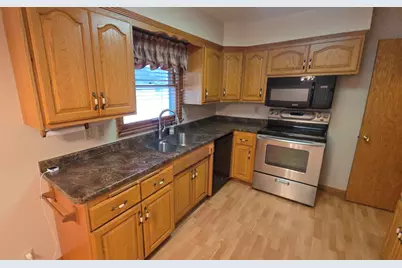 533  Degner Ave, Mayville, WI 53050 - Photo 4