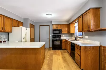 483  Tilson St, West Salem, WI 54669 - Photo 4