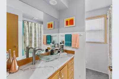 2216  La Follette Ave #2216A, Manitowoc, WI 54220 - Photo 6