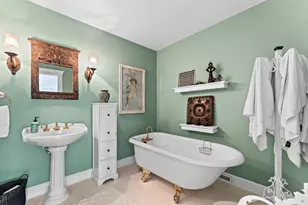 3208 Barkwood Ln, Manitowoc, WI 54220 - Photo 36